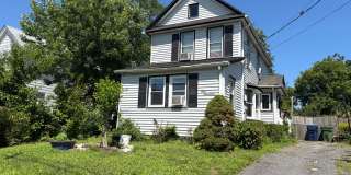Charming 3 Bedroom Single Family House for Rent in Neptune! Gallery 1