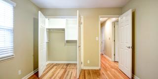Courtyard Apartments Gallery 10