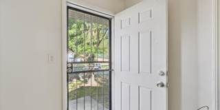 $1300 3 bedroom bungalow Gallery 3