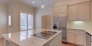 Rare 3 BR / 2.5 BA /  2 Car Garage Westlake Condo 14th Fairway (Austin Country Club) (Eanes ISD) Gallery 11