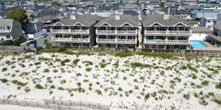 1051 Oceanfront Gallery 34