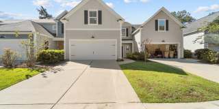 Spacious 4BR Townhome with Main-Level Primary Suite & Loft in Richmond Hill Gallery 1