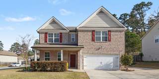 Modern 4BR/2.5BA Home in Lithonia w/Hot Tub & Outdoor Firepit Gallery 1