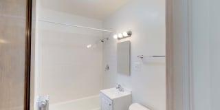 4455 S. Greenwood Avenue Gallery 9