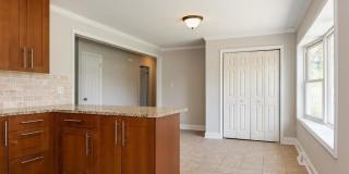 6827 Woodstream Drive Gallery 10