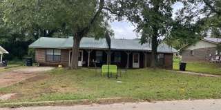 Cozy Duplex with Character in Opelika! Gallery 1