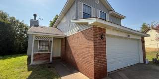 3 Bed 2.5 Bath House with 2 Car Garage.  Total Electric.  Yard Care Included. Gallery 1