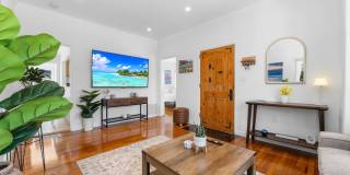 Charming 2 Bed 1 bath "fully furnished monthly rental" in La Jolla Village. Gallery 12