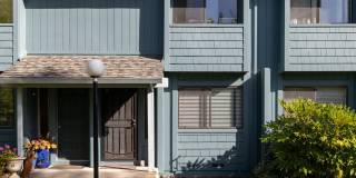 Two Bedroom Townhouse with Private Patio and Community Pool Gallery 1