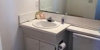 210 Horizon Street E Gallery 17