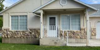 332/340 N 400 W - 332 Gallery 1