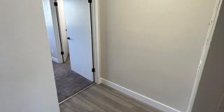 Pond Place Apts Gallery 10