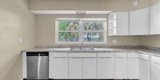 333 72ND AVENUE Gallery 11