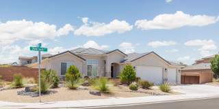 Custom 4 bedroom Single Story. Crimson Cliffs boundaries. Gallery 4