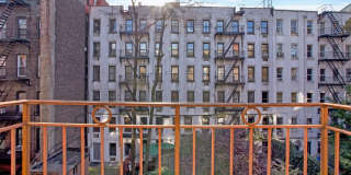 426 E 9th St Gallery 5