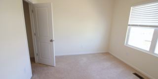 RTP Beauty!  Huge 3/2.5 Townhouse in Page Park Gallery 14