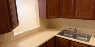 wonderful 3 bedroom townhome with a great location! Gallery 28