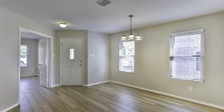 233 N WILLOW WAY Gallery 20