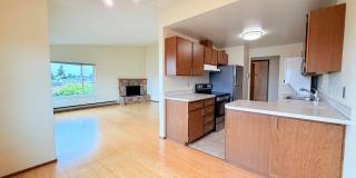 Bright Penthouse Corner Unit w/Garage Parking included - Panoramic Views in Ballard! Gallery 1
