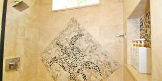 Beach Style 2 bed/2bath Luxury Condo - Finely Furnished - Steps from the Beach - Resort Amenities - Gallery 24