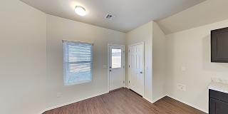 Spacious 3 Bedroom 2 Bath Home in Mustang Schools Gallery 8