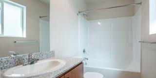 Oak Springs Apartments Gallery 8