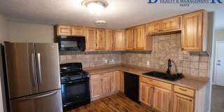 Pet Friendly 3 Bdrm in Sunset! Gallery 1