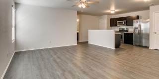 Easy Living in Redstone Ranch — 3 Bedroom, 2 Bath Duplex with Lawn Care Included Gallery 6