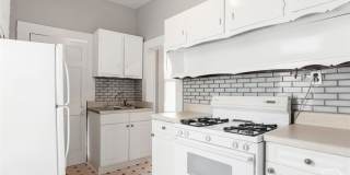 1023 W 37th Street Gallery 29