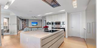 5242 Fisher Island Dr Gallery 31