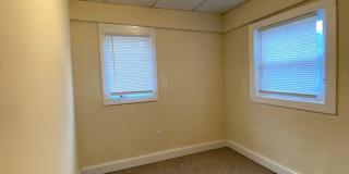 ***AVAILABLE AUGUST 2026*** 5 Bed 2 Bath House Downtown Gallery 15