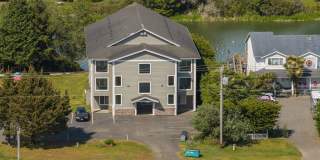 2 bed, 2 bath condo on the canal Gallery 1