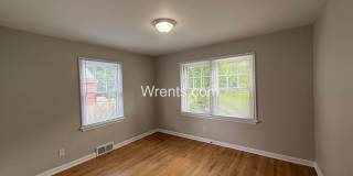 SPACIOUS 4-BEDROOM HOME WITH HUGE FENCED YARD – SPOKANE'S SOUTH HILL Gallery 10