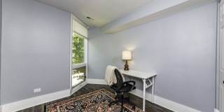 2140 N Lincoln Gallery 4