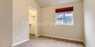 Beautiful Home With Balcony and Great Location! ** NEW PRICE $2,650 and REDUCED SECURITY DEPOSIT ** Gallery 18