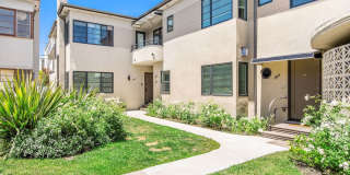 107 Flores Street Gallery 1