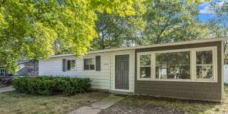 $1660 Contemporary remodeled 3-bedroom, 1-bath single-family ranch Gallery 1