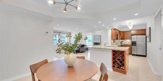 615 Northeast 12th Avenue Gallery 4