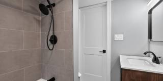 136 5TH Avenue Gallery 24