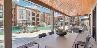 The Maddox Gallery 14