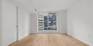 135 E 47TH Street Gallery 3
