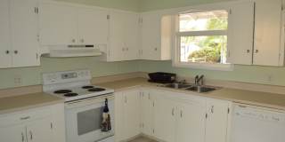 Charming 3 Bed/1.5 Bath in Desirable College Heights Location! Gallery 5