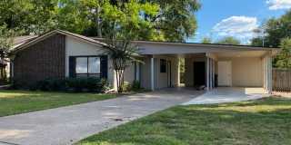 Spacious 2 Bedroom 1.5 Bath Rental on a Corner Lot! Tour Today! Gallery 1