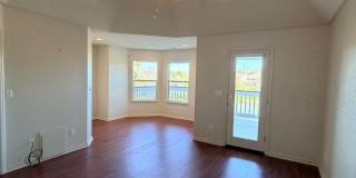 Beautiful Lakefront Home in the Vineyard! 55+ community Gallery 25