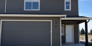 Brand New 3 Bed 2.5 Bath with double attached garage in Belgrade Gallery 1