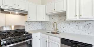 Fully Renovated Rental with Designer Kitchen, Modern Bath & Bonus Spaces – Stratford, NJ Gallery 1