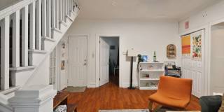 4-5 BR HOUSE on Frambes close to High St / Short term lease available Gallery 8