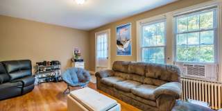 NW Rowhouse Near Georgetown University & Hospital Available Early August Gallery 6