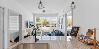 Student Housing - Yugo Urbana Illinois Gallery 24