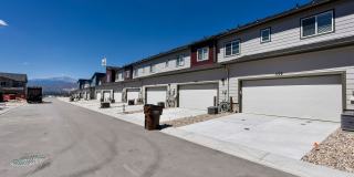 Contemporary Townhome in North CO Springs Gallery 23
